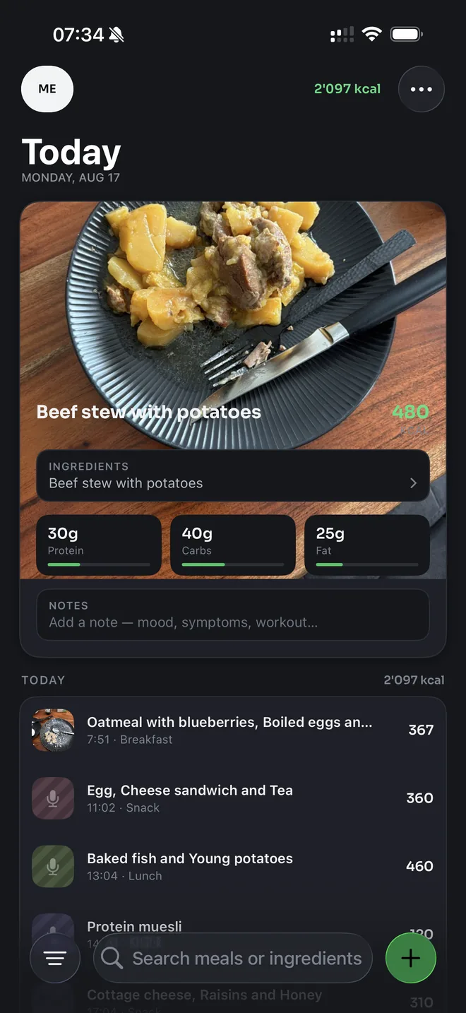 Mealog Today screen showing a logged beef stew with calories and macros
